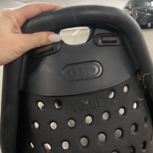 Thule Yepp Maxi Child Bike Seat, Black - Picture 6 of 11